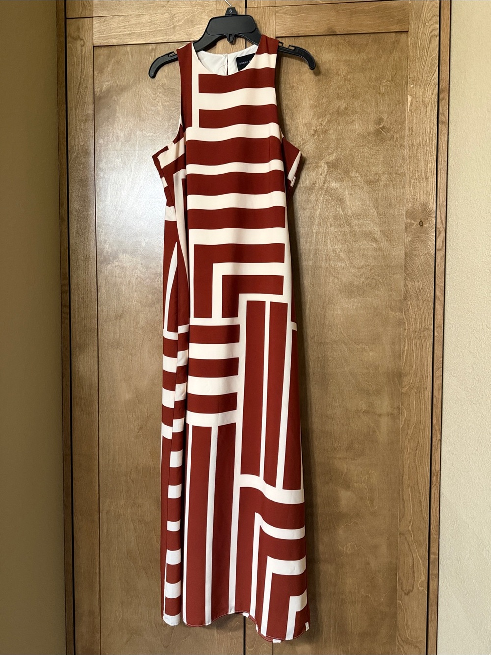 Donna Morgan Rust and White Geometric Maxi Dress